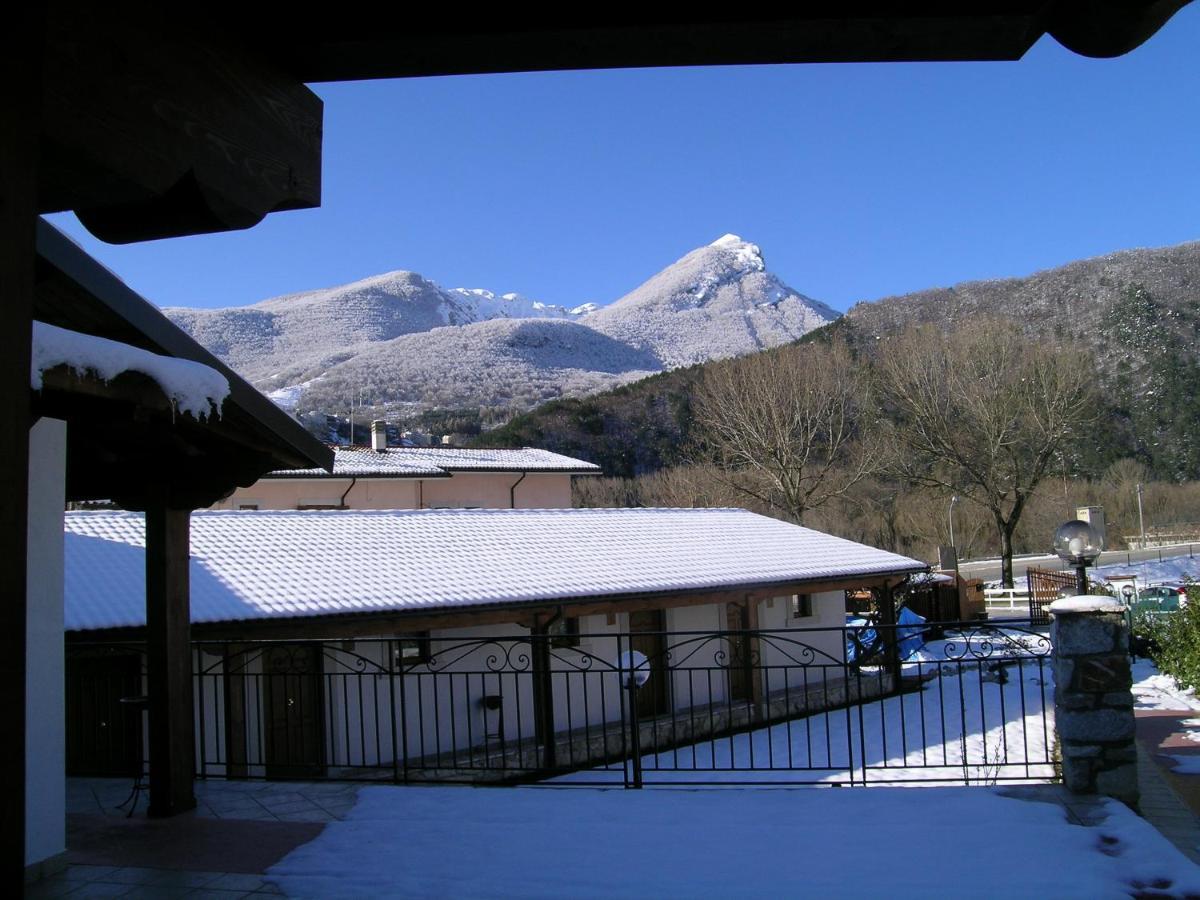 Les Chalets B&B Villetta Barrea Esterno foto
