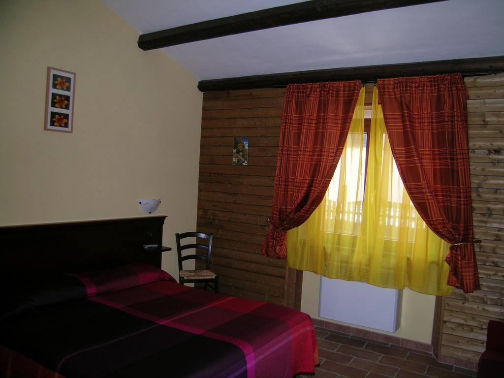 Les Chalets B&B Villetta Barrea Camera foto
